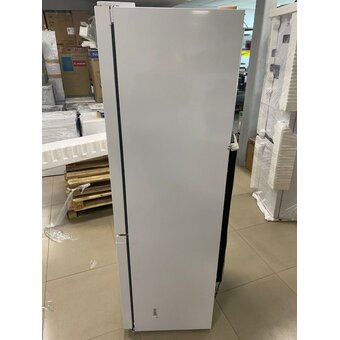  УЦ Холодильник HOTPOINT HT 5180 W белый/серебристый (плохая упаковка, б/у, нет документации, ремонт проводки реле компрессора) 