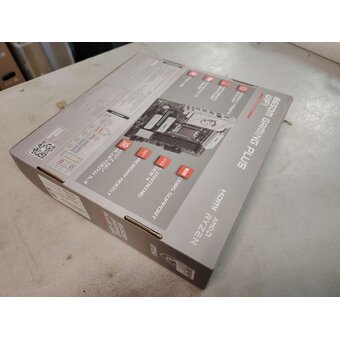  УЦ MB sAM5 MSI B650M Gaming Plus Wifi, AMD B650, 4xDDR5-4800 МГц, 2xPCI-Ex16, 2xM.2, Standard-ATX (плохая упаковка, ремонт сокета) 