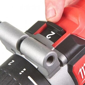  Дрель-шуруповерт Milwaukee M18 BLDD2-502X (4933464515) Li-Ion 5Ач 2АКБ+ЗУ 