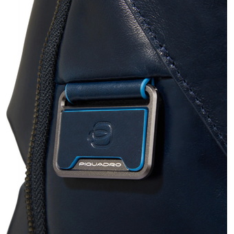  Рюкзак Piquadro Blue Square CA6592B2BM/BLU2 темно-синий натуральная кожа 