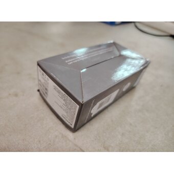  УЦ Мобильный телефон Philips Xenium X300 Green (плохая упаковка, б/у, нет документации, замена антенны) 