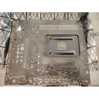  УЦ MB sAM4 MSI A520M-A PRO A520, AM4, 2xDDR4, 1x PCI-E 3.0 x16 slot,1x M.2 slot,4x USB 3.2 Gen1 (плохая упаковка, компонентный ремонт) 
