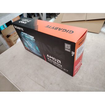  УЦ Видеокарта GIGABYTE RX 9060XT 16GB (GV-R9060XTGAMING OC-16GD) PCIE16 (плохая упаковка, перепрошивка BIOS) 