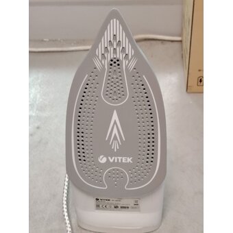  УЦ Утюг VITEK VT-8347 керам (плохая упаковка, потертости и трещина на корпусе) 