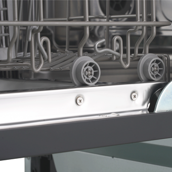  Встраиваемая посудомоечная машина Indesit DIS 1C28 