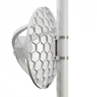  Радиомост MikroTik LHGGR&R11e-LTE7 LHGG LTE7 kit, CAT7 LTE, 17дБи, 1х1Гбит, PoE, micro-SIM, IP54 