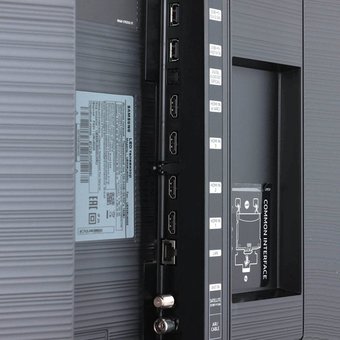  Телевизор Samsung 65RU8000 