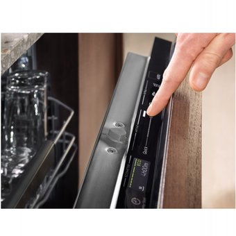  Встраиваемая посудомоечная машина ELECTROLUX EEQ47200L 