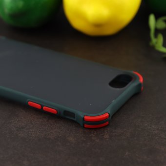  Чехол ARMOUR для iPhone 7/8 черно-зелёный 