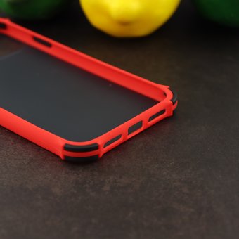  Чехол ARMOUR для iPhone 11 красный 