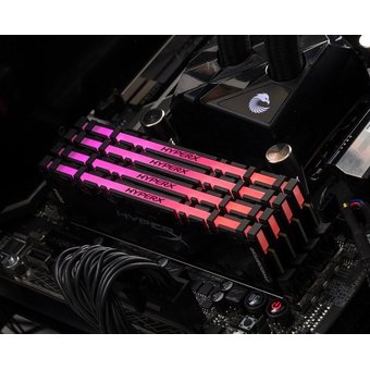  Оперативная память 8Gb DDR4 3200MHz Kingston HyperX Predator RGB (HX432C16PB3A/8) 