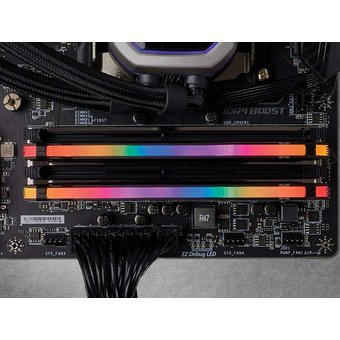  ОЗУ DDR4 2x8Gb 3200MHz Corsair CMW16GX4M2C3200C16 RTL PC4-25600 CL16 DIMM 288-pin 1.35В 