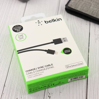  Дата-кабель Belkin Lightning 1,2m в коробке (чёрный) 