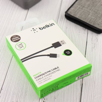  УЦ Дата-кабель Belkin Micro 1,2m в коробке (чёрный) (ПУ) 