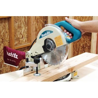  Торцовочная пила Makita LS1040 