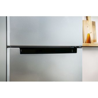  Холодильник Indesit DF 5200 S серебристый 
