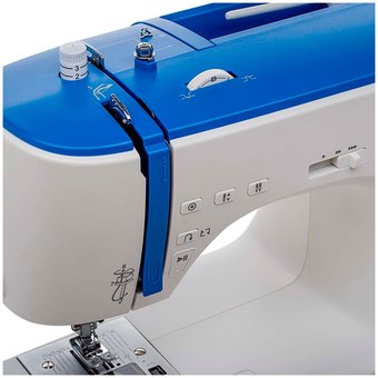  Швейно-вышивальная машина Necchi 7580 белый/синий 