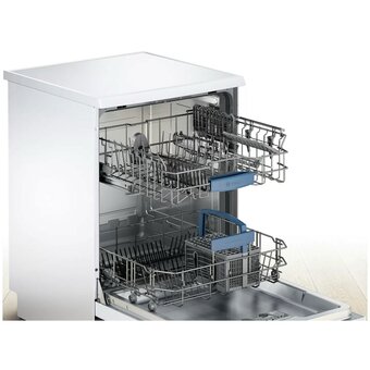  Посудомоечная машина Bosch SMS43D02ME белый 