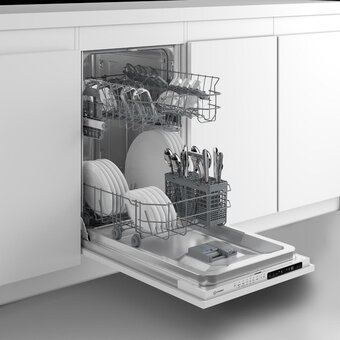  Встраиваемая посудомоечная машина INDESIT DIS 1C69 