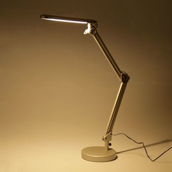  Настольная лампа ЭРА NLED-440-7W-S серебро 