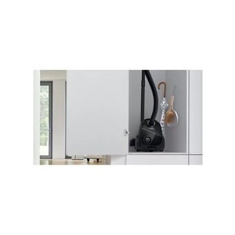  Пылесос BOSCH BGLS2BA3H черный 