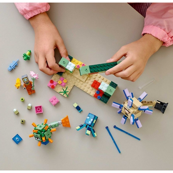  Конструктор Lego Minecraft (21180) Битва со стражем 