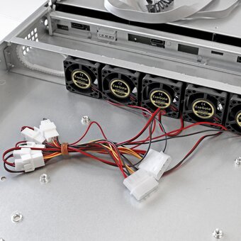  Корпус ExeGate Pro 1U660-HS04 EX288493RUS RM 19", высота 1U, глубина 660, БП 1U-800ADS, 4xHotSwap, USB 