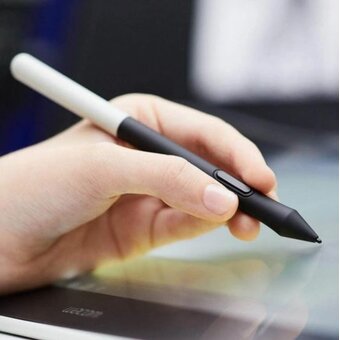  Перо для графического планшета Wacom CP91300B2Z Pen for DTC133 One 13 