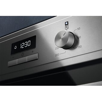  Духовой шкаф Electrolux EOF3H40BX нерж 