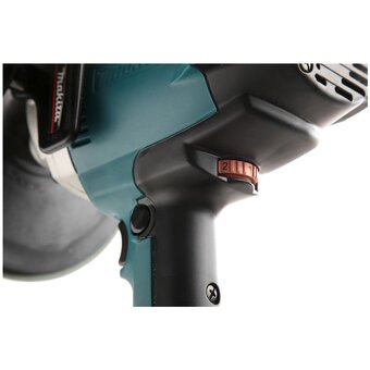  Шлифмашина полировальная MAKITA GV7000C 