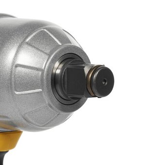  Гайковерт аккумуляторный DeWALT DCF897N-XJ 