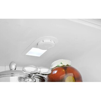  УЦ Холодильник Beko RCNK335K00W белый, 201х54х60см, комбинированный, класс A, климат класс SN-T, холод камера 227л (поврежден пластик на двери) 