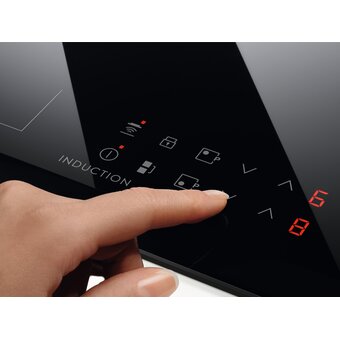  Индукционная варочная поверхность Electrolux LIT30231C черный 