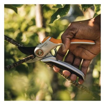  Секатор Fiskars Plus P531 плоскостной металлический (1057168) 