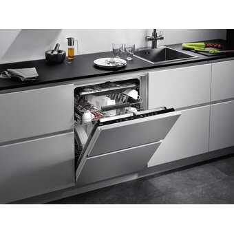  Встраиваемая посудомоечная машина AEG FSK73727P 