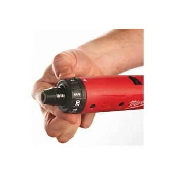  Отвертка аккумуляторная Milwaukee M4 D-202B (4933440475) Li-Ion 2Ah 