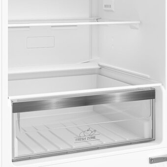  Холодильник встраиваемый Hotpoint HBT 18 