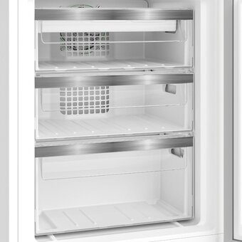  Холодильник встраиваемый Hotpoint HBT 20I 