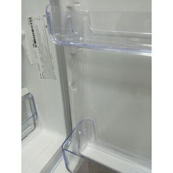  УЦ Холодильник Indesit ITR 5200 W белый 196x60x64см (двухкамерный) дисплей (Вмятина на внутренней стороне дверцы холод. камеры) 
