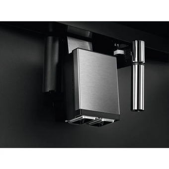  Кофемашина встраиваемая Electrolux EBC85X 