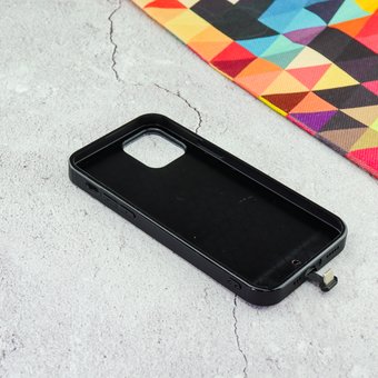  Чехол для iPhone 12 Единорог флуоресентный рисунок чёрный 