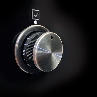  Духовой шкаф GINZZU HOE-255 черное стекло 