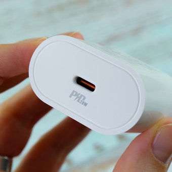  СЗУ HOCO C94A Metro single port PD20W, white 