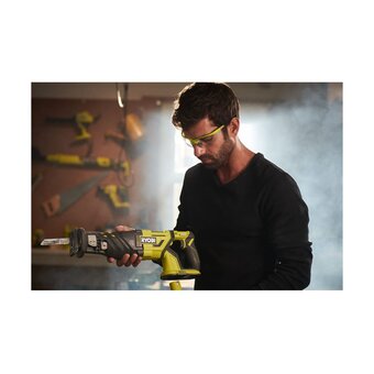  Пила сабельная Ryobi One+ R18RS7-0 (5133003809) бесщеточная без АКБ и ЗУ 