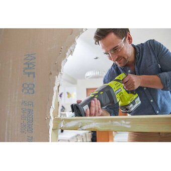  Пила сабельная Ryobi One+ R18RS-0 (5133002637) без АКБ и ЗУ 