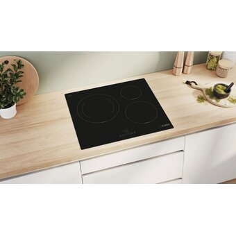  Индукционная варочная поверхность Bosch PUJ611BB5E 