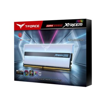  ОЗУ TEAMGROUP T-Force Xtreem ARGB 32GB (TF13D432G4000HC18LDC01) (2x16GB) DDR4 4000GHz CL18 (18-24-24-46) 1.40V / White 