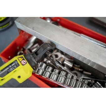  Трещотка аккумуляторная Ryobi One+ R18RW2-0 (5133004833) без АКБ и ЗУ 