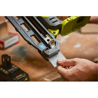  Гвоздезабиватель Ryobi R16GN18-0 One+ (5133005137) 