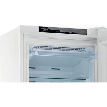  Морозильная камера Hotpoint-Ariston HFZ 6175 W белый 
